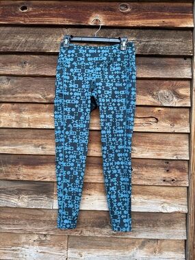Mountain hardware leggings